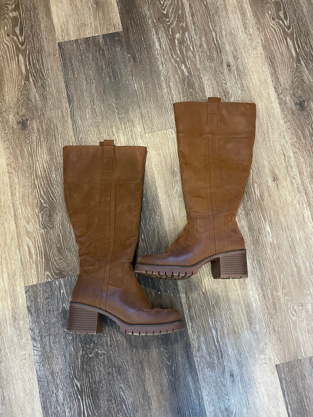 brown faux leather y2k boots